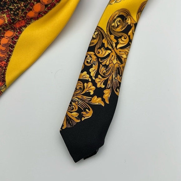 Vintage Gianni Versace Versus Colourful Baroque Print Silk Men's Neck Tie - Picture 3 of 7